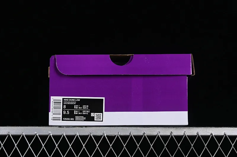 All Categories Nk SB Dunk Series Nk SB Dunk Low Low-top sneakers Cost-effective version Rayssa Leal x Nk SB Dunk Low Brazilian skateboarding goddess joint model SB low-top casual sneakers FZ5251-001